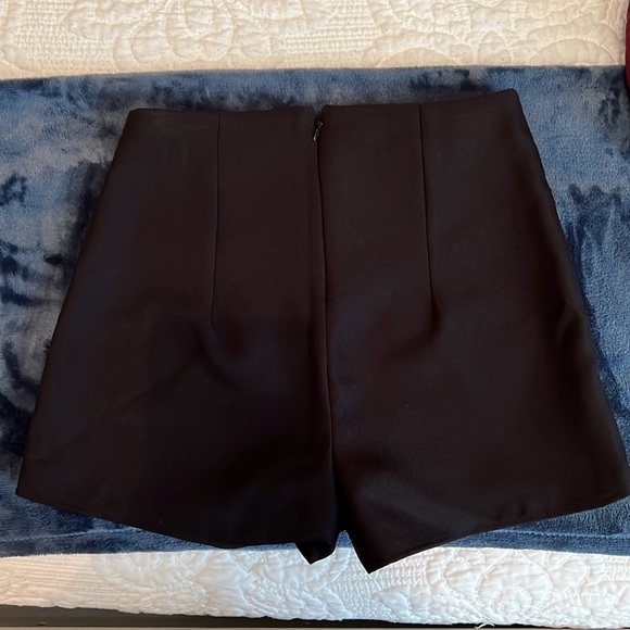 Asymmetrical Black Skort - Picture 2 of 4
